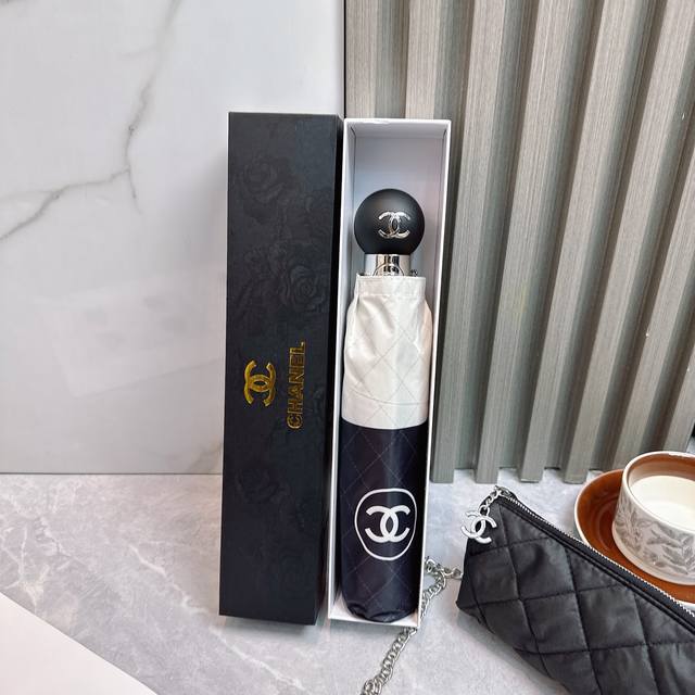 Chanel Chanel chain bag is coming, with or without the chain bag and gift box. T