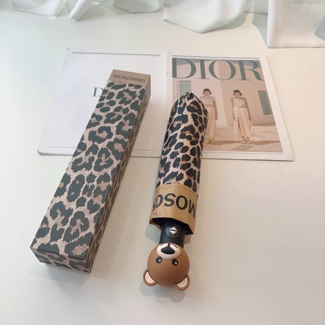 Moschino Moschino bear head handle tri-fold automatic umbrella. The Italian bran