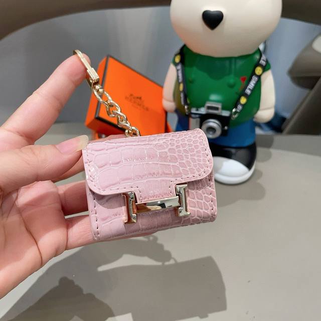 Hermes Bluetooth earphone bag official website 1:1 earphone case Crocodile leat