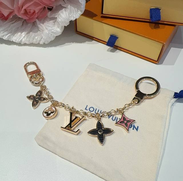 Lv keychain bag pendant ornaments Spring Street Chain bag ornaments turn classic