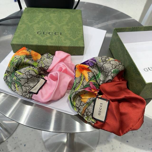 with packaging single Gucci Gucci's latest Gg hairband, fashionable and trendy,