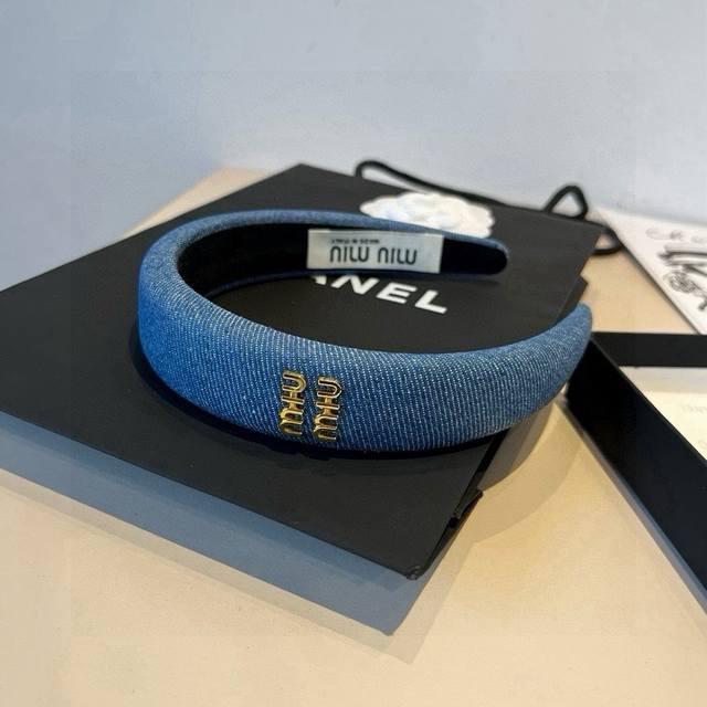 Miumiu Miu Miu denim headband, a must-have for high-end custom ladies DDD