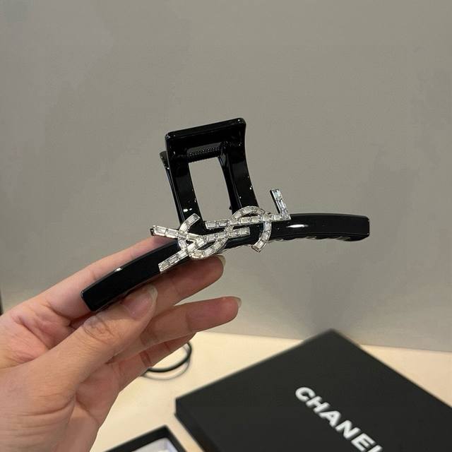 Ysl Saint Laurent new hairpin DDD