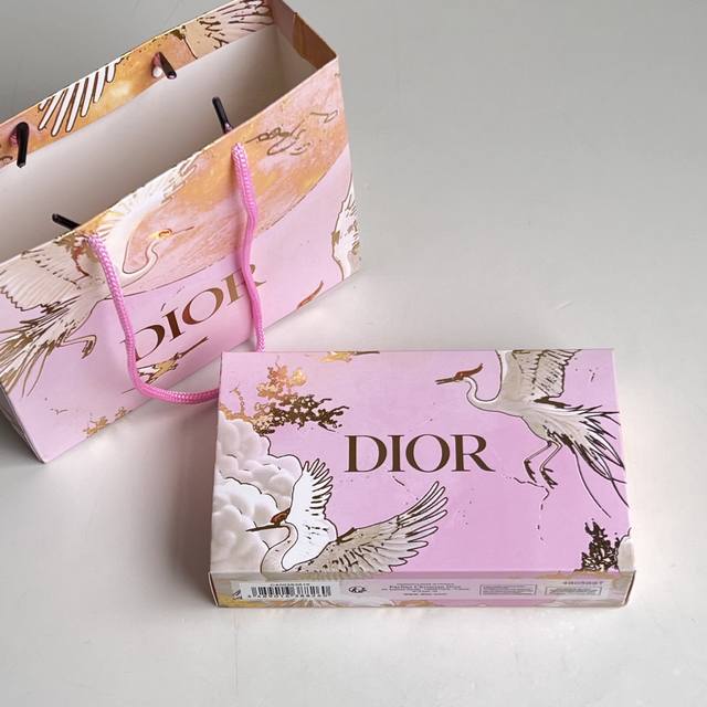 High-end quality Dior color-changing lipstick sample set of five! Contains: 1.5