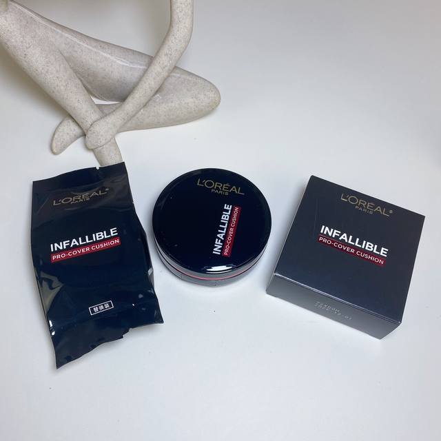 High-end quality L'Oreal Black Fat Air Cushion! 14G + replacement pack 14G. Col