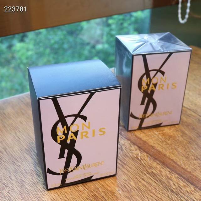 Counter quality The same style as Reba, the design of this perfume bottle is pi