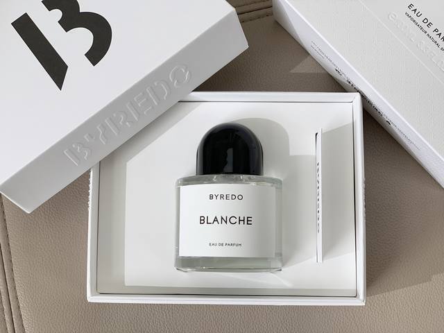 Counter quality White romance! Customs goods! Each bottle of perfume has its ow