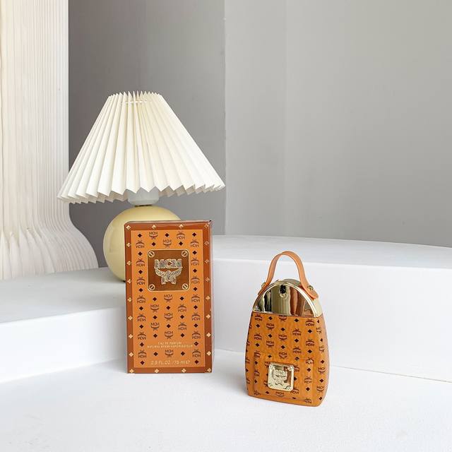Original quality Mcm classic small backpack perfume Let alone other things, thi