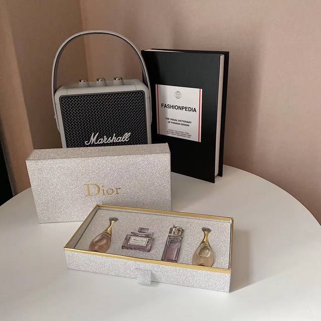 Counter quality D's perfume sample set of four 5Ml Fragrance test recommendatio
