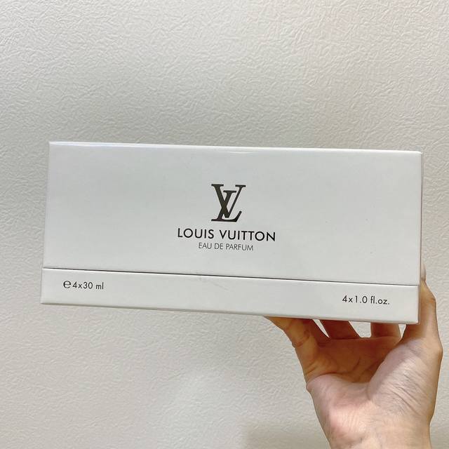 counter quality Lv Louis Vuitton medium sample perfume 4-piece set 4*30Ml set i