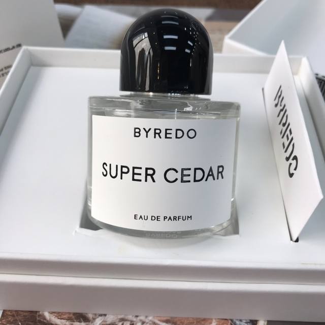 High quality Bairuide Super Cedar Eau de Parfum Ml Wooden box packaging, magnet