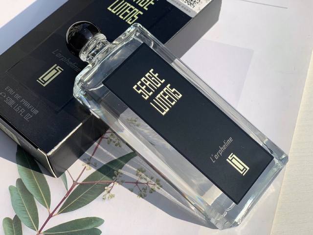 Counter quality Lutens Orphan! This thin base perfume creates an indescribable