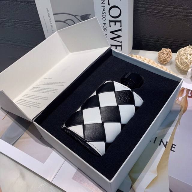 counter quality Loewe limited edition perfume leather case beautiful Sibelei Da