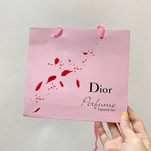 Counter quality Dior perfume lipstick four-piece set with powder box and counte