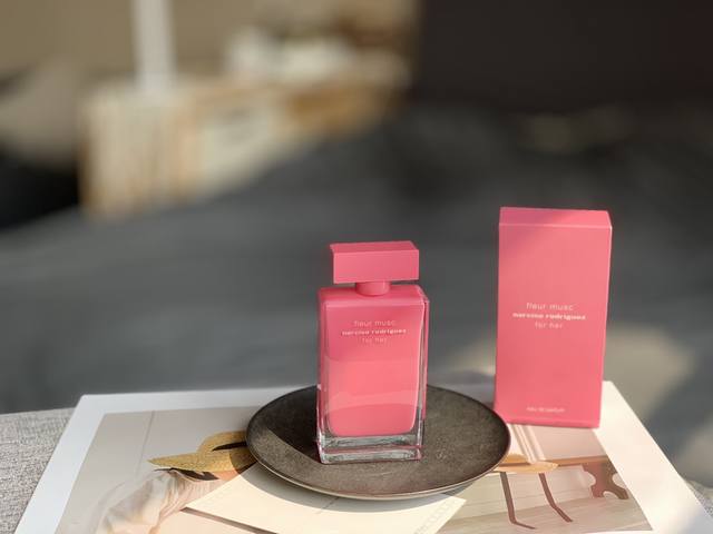 Counter quality Narciso Rodriguez For Her Narciso perfume, a popular male fragr