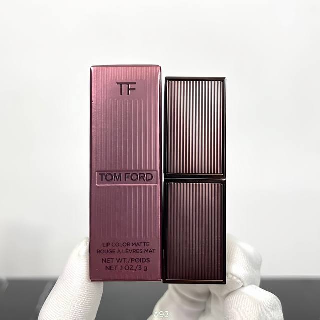 High-end quality Tf coffee rose lipstick! Color number: 02-07-100. DDD