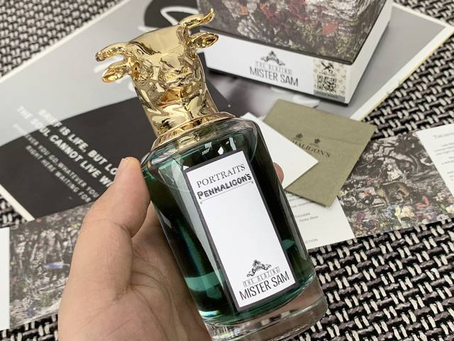 Fiery Mr. Sam the BullThis is a men's woody perfume, with rich and sweet saffron