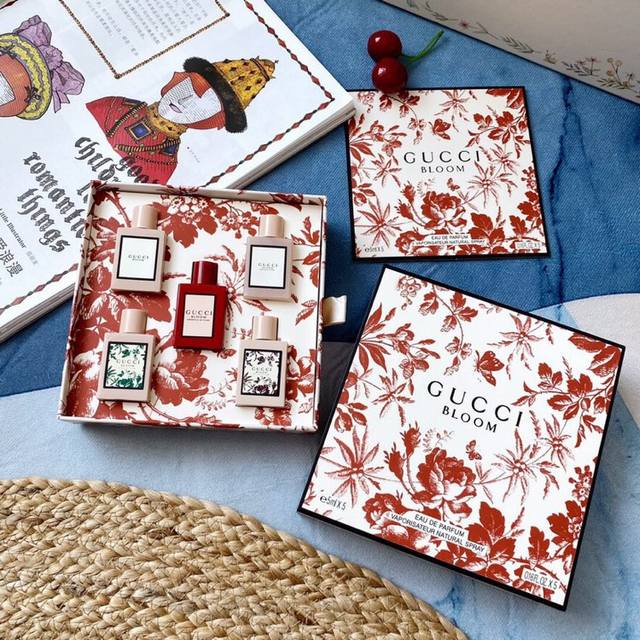 Counter quality Gucci Flower Series 5-piece gift box! Customs goods! Each box o
