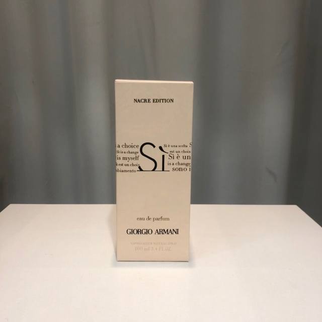 Counter quality Armani Si Love Fantasy Sand Perfume I was completely attracted