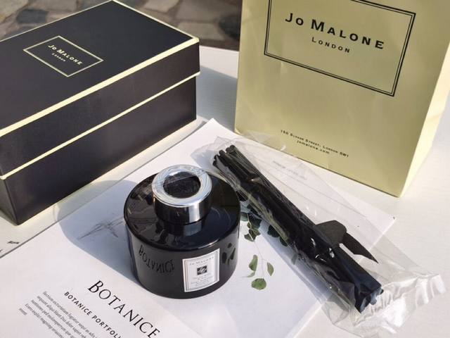 Counter quality Life needs a sense of ritual, Jo Malone's reed aromatherapy is