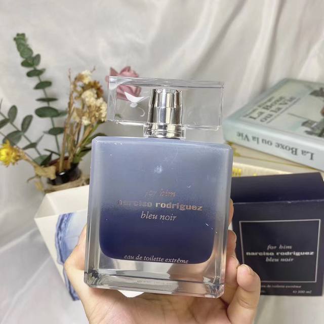 counter quality 20 new version Narciso Rodriguez Bleu Noir Extreme Narciso blue
