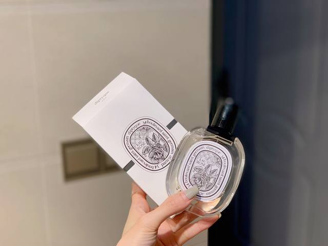 Counter quality Diptyque perfume Lychee Rose Small but super nice For those who