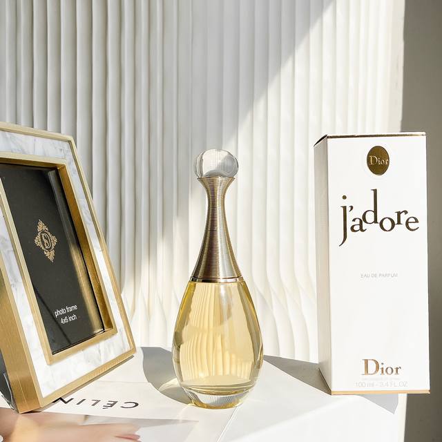 Counter quality Dior J'Adore perfume was born in 1999. It has been in full bloo