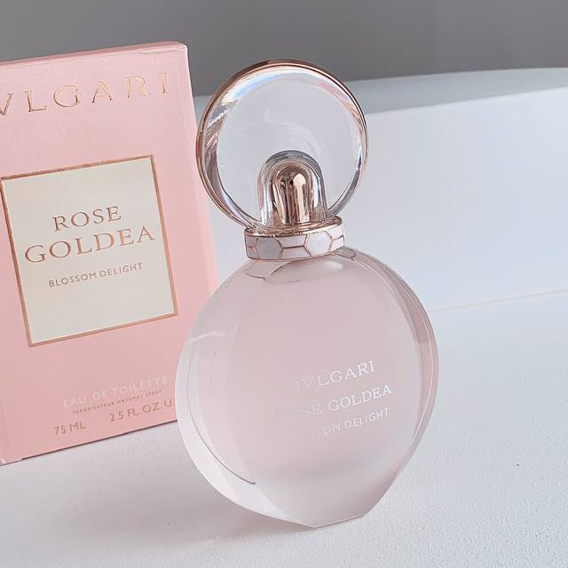 Counter quality Bvlgari's pink frosted bottle, love it Bvlgari Rose Joy Eau de T