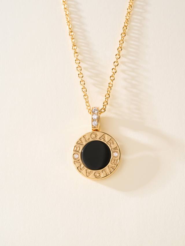Bv Double-sided coin black and white mother-of-pearl necklace, double-sided weal