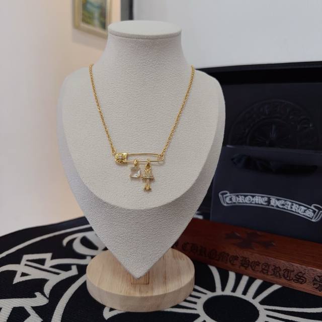 New counter quality Chrome Hearts Chrome Hearts cross pin necklace with concave