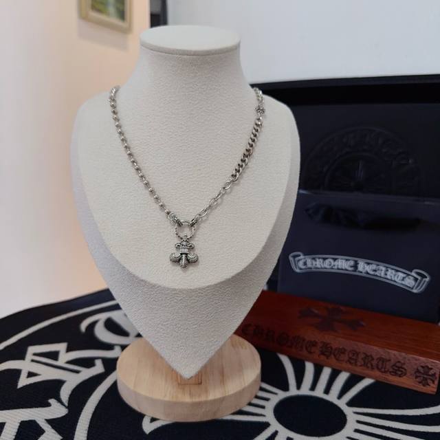 New counter quality Chrome Hearts multi-element full diamond Scout Flower neckl