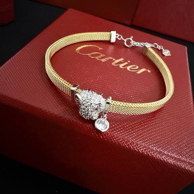 Cartier Leopard Diamond Bracelet High-end custom version Diamond inlay craftsman