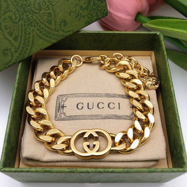 No. Gxl0022 No. Gsl0013 Gucci new double G interlocking earrings DDD