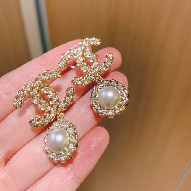 No.Xed0018 Ch*Nel sunflower twist braid classic pearl earrings Zp purchasing qua