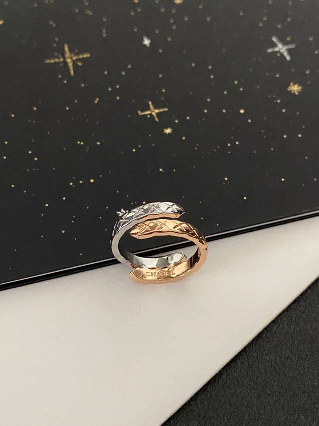 Coco Crush, the high-end collision between fingers, the two-color gold diamond p