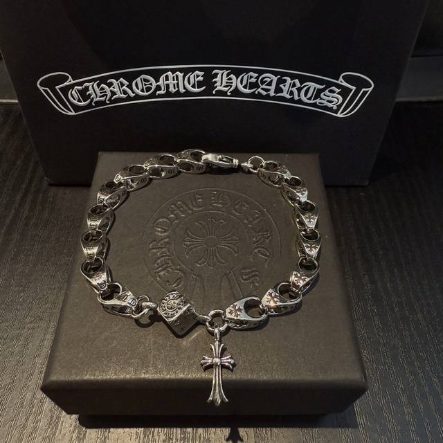 New counter quality Chrome Hearts classic retro cross dice bracelet with concav