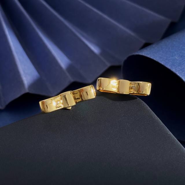 Prada Prada style Ins fashion Korean style all-match temperament gold glossy bow