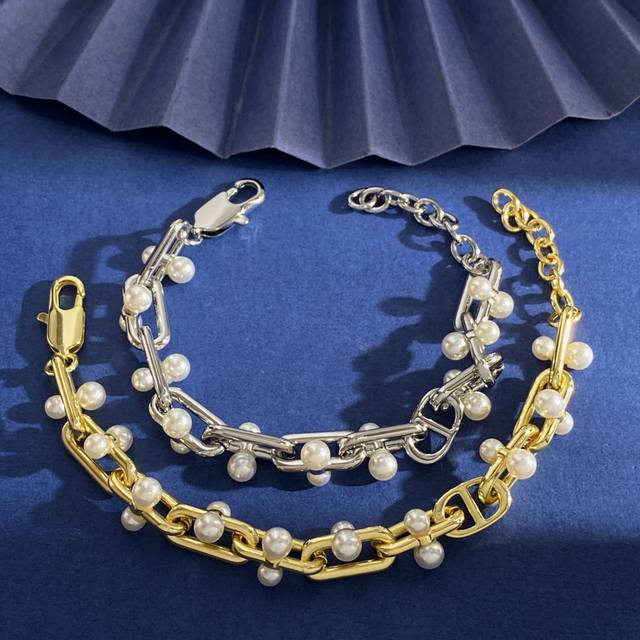 Dior Dior new European and American fashion metal finish with pearl Cd grandmoth