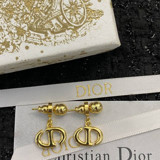 Code E1717 earrings hot-selling model, hot new arrival Synchronous counter excl