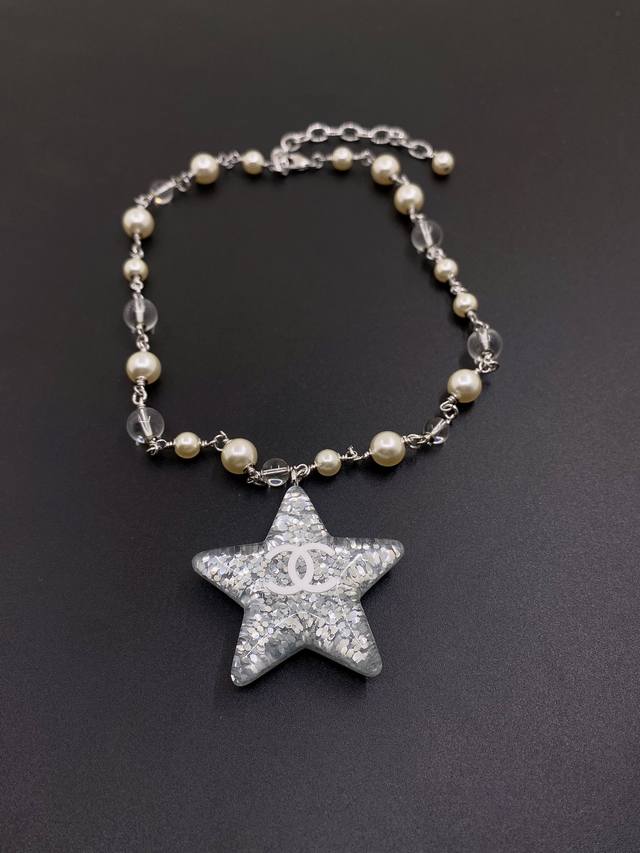 Ch*Nel latest platinum resin five-pointed star necklace consistent Zp brass mate