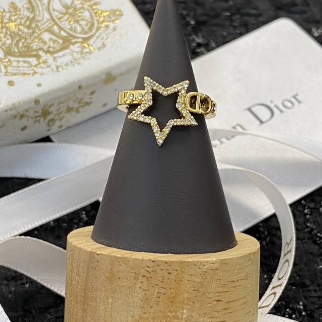 Code H069 Hot-selling new ring, exclusive high-end quality real photos, not ord