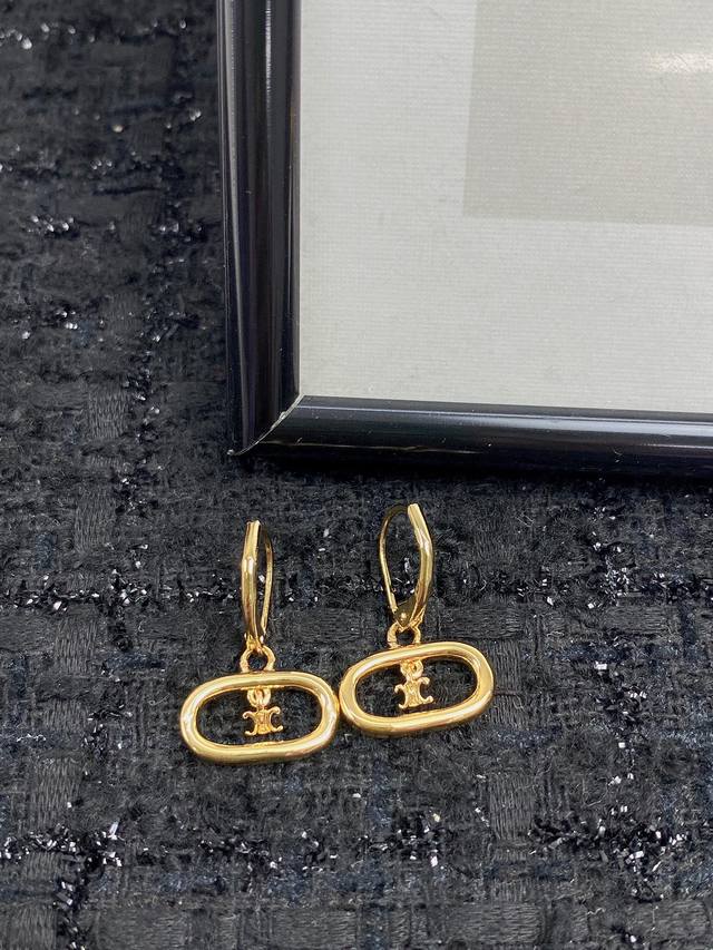 Code E1702 earrings hot-selling model, hot new arrival Synchronous counter excl
