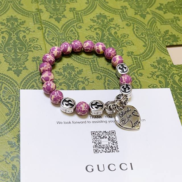 Gucci bracelets for men and women, the latest snakeskin stone bracelets are of