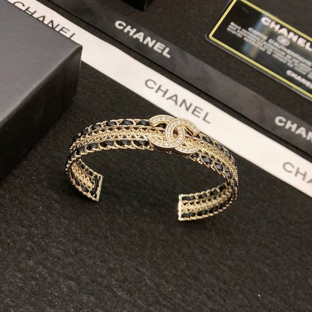 Chanel bracelet is super exquisite Bling Bling, goddess temperament, high-end b