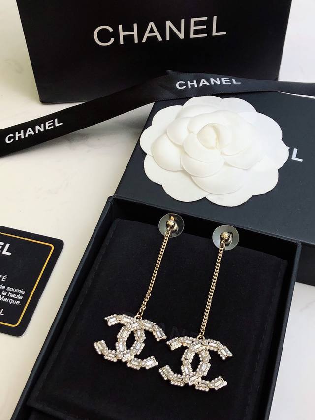 Chanel Chanel's new earrings are the best version on the market! 1:1 style mold