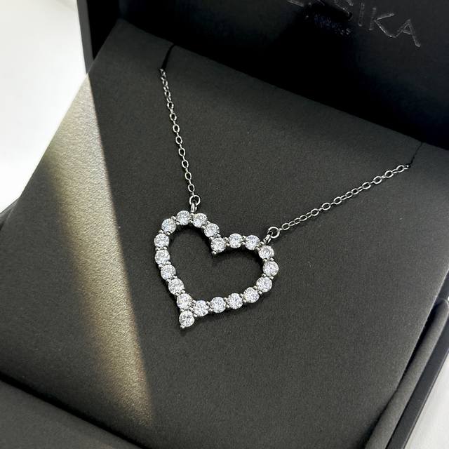 A0697 T's hollow heart necklace is a timeless classic. Large or small. Polishing