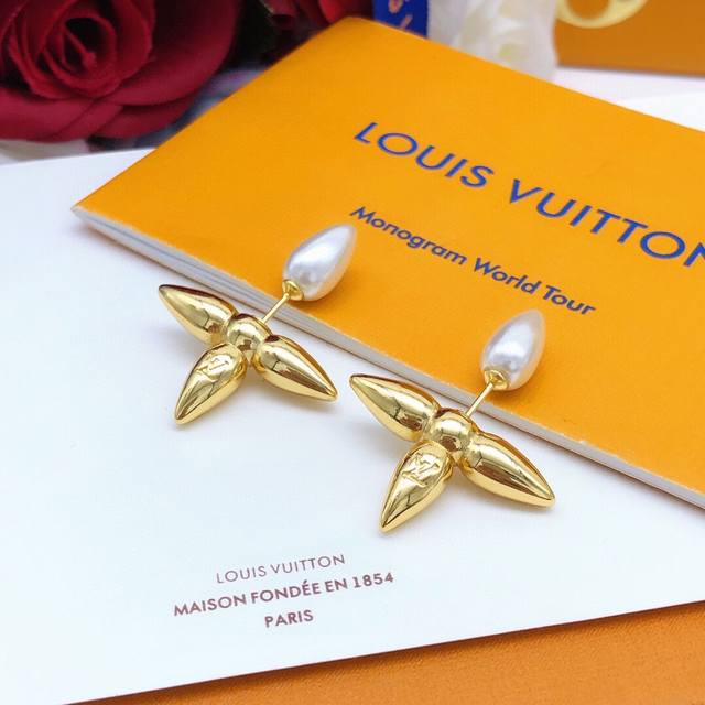 No.Led0020 Lv latest style old flower earrings smooth surface consistent Zp bras