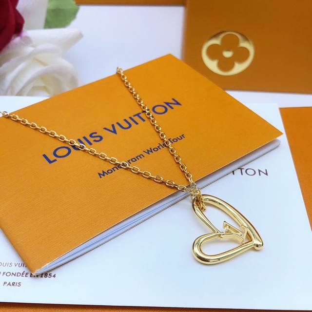 No. Lxl0006 Lv latest love necklace consistent Zp brass material DDD