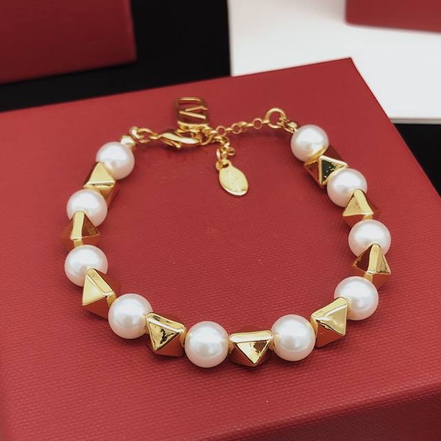 Necklace No. Vxl0045DDDNecklace No. Vsl0030DDDBracelet Valenti*O's latest plain