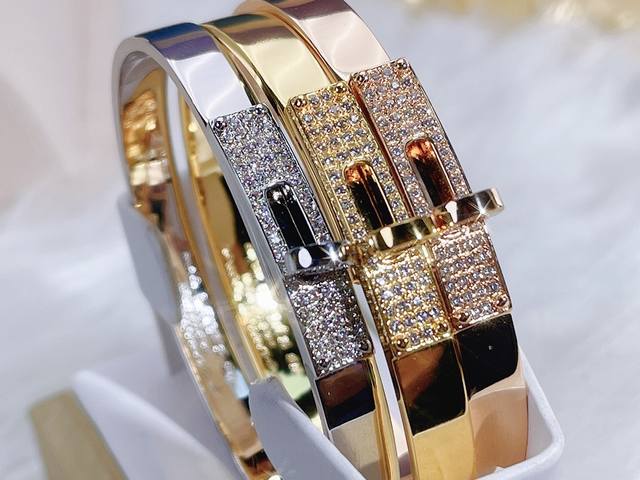 A must-have for Kelly fans! Full diamond Kelly bracelet with full diamonds [Smil